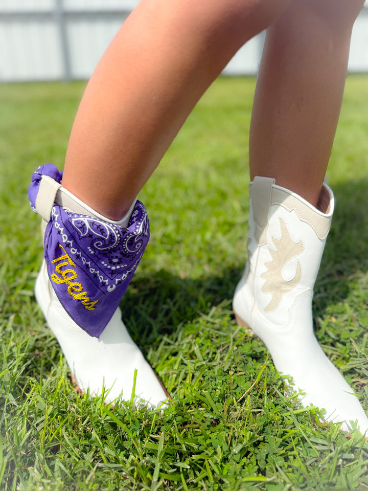 HOMETOWN HYPE BANDANA