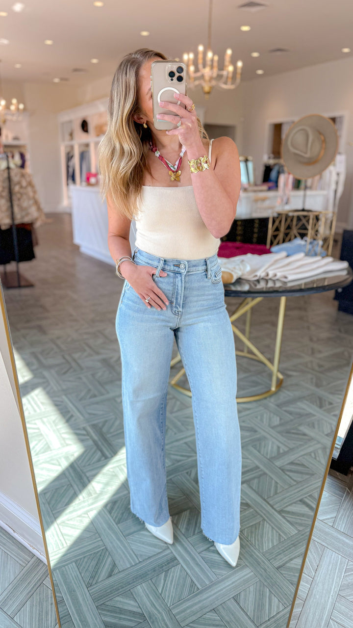 LOGAN HIGH WAIST STRAIGHT LEG JEAN - LIGHT WASH