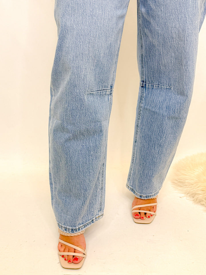 TRUE FORM BARREL JEAN