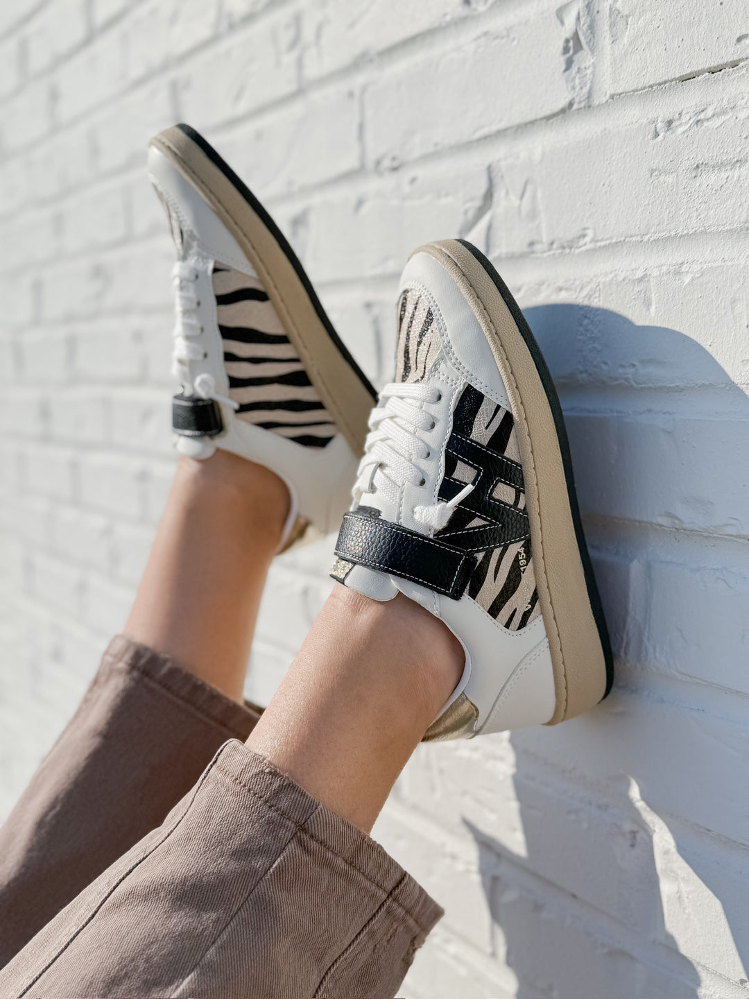 NEXT SNEAKER - TIGER