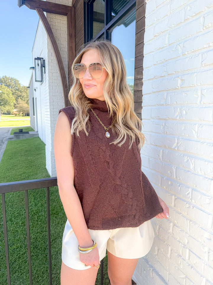 TEXTURE PLAY SWEATER VEST