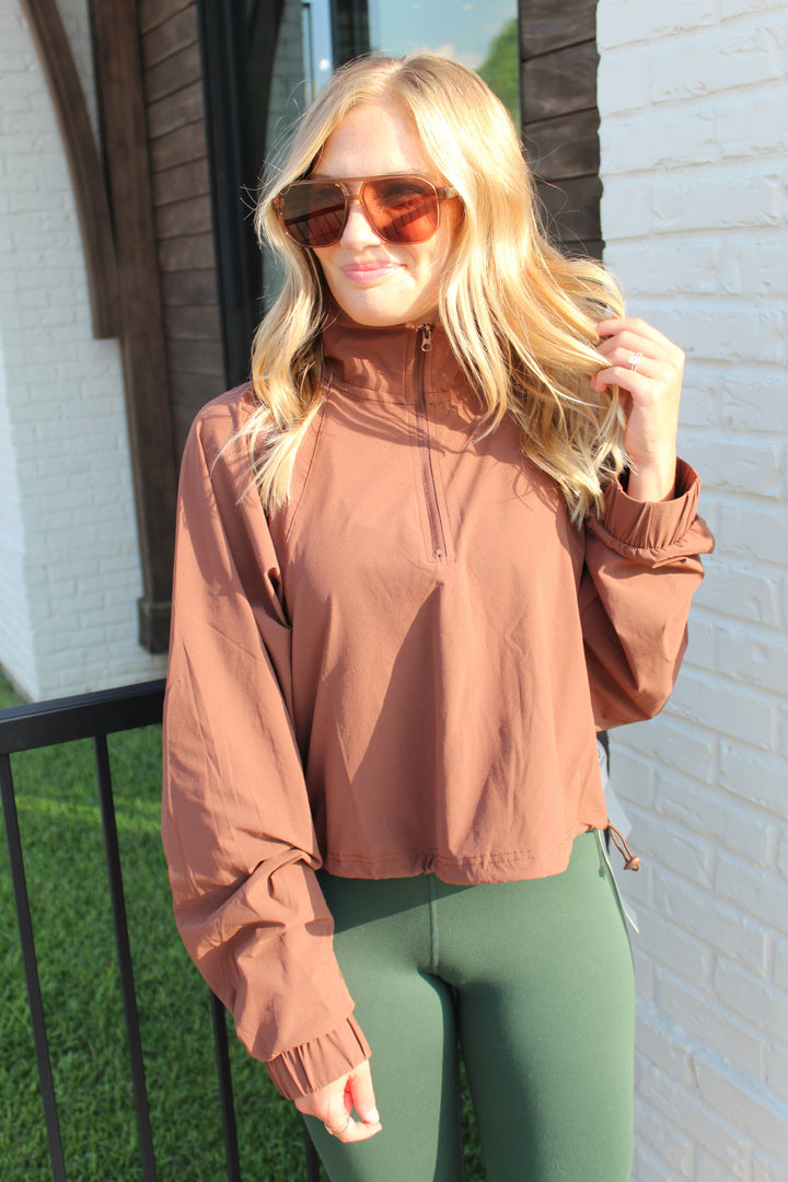 SCULPT HALF ZIP WINDBREAKER