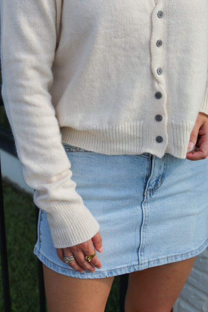 BECCA CREAM BUTTON UP CARDIGAN