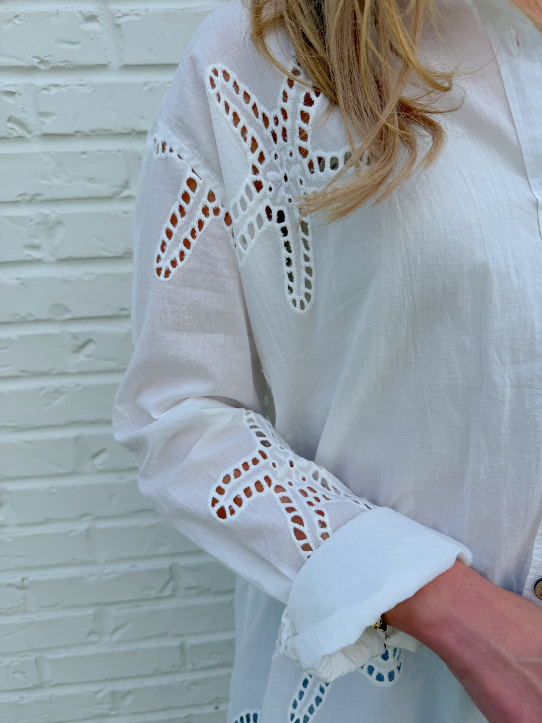 THE BEACH WALK BUTTON UP