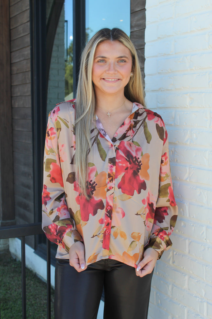 SOFTLY SPOKEN FLORAL BLOUSE