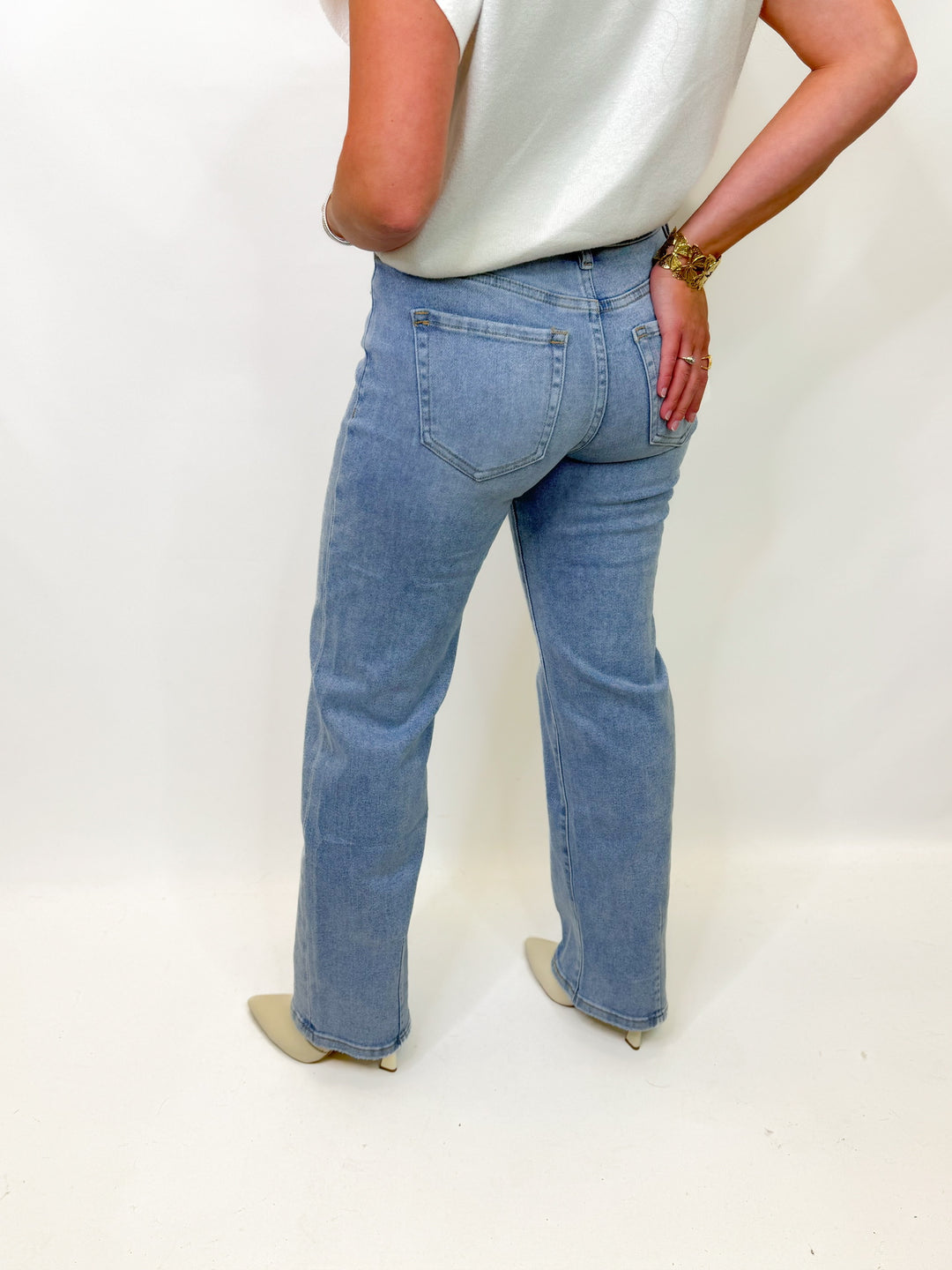 ROLL WITH IT MID RISE LOOSE STRAIGHT LEG JEAN