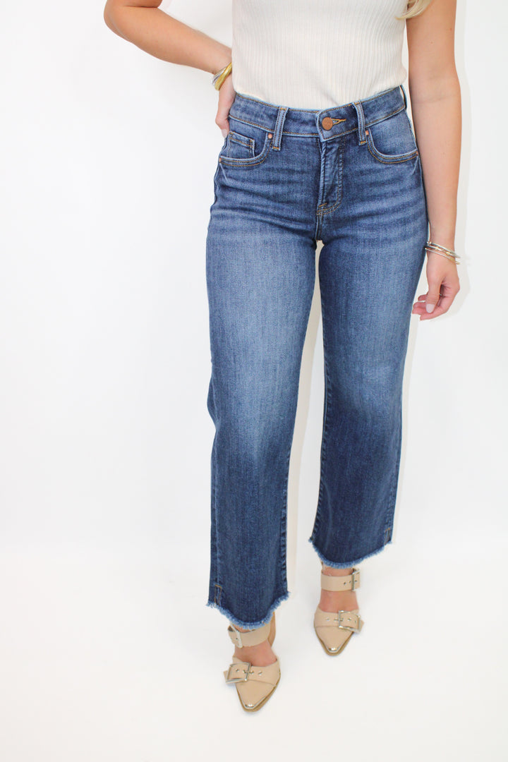 DARK WASH HIGH RISE CROP JEAN