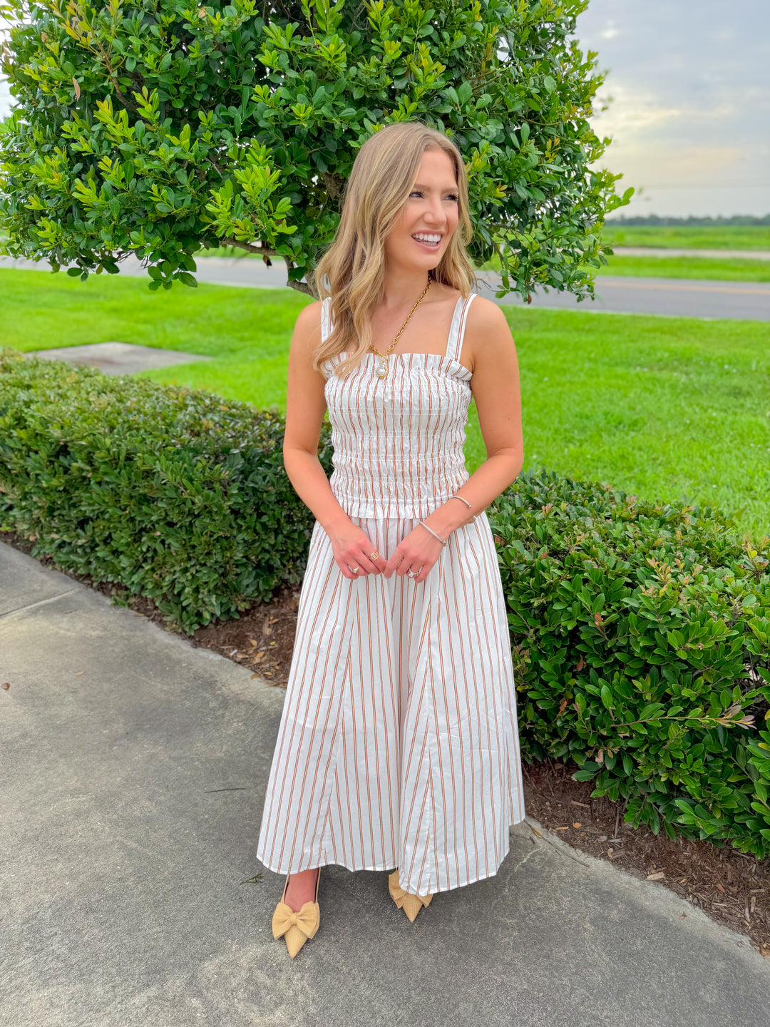 SWEET ESCAPE SMOCKED BODICE MIDI DRESS
