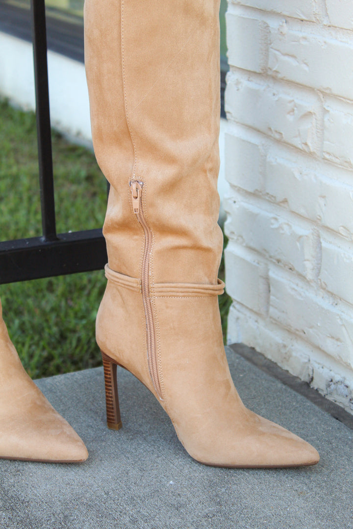 THE SPOTLIGHT BOOT