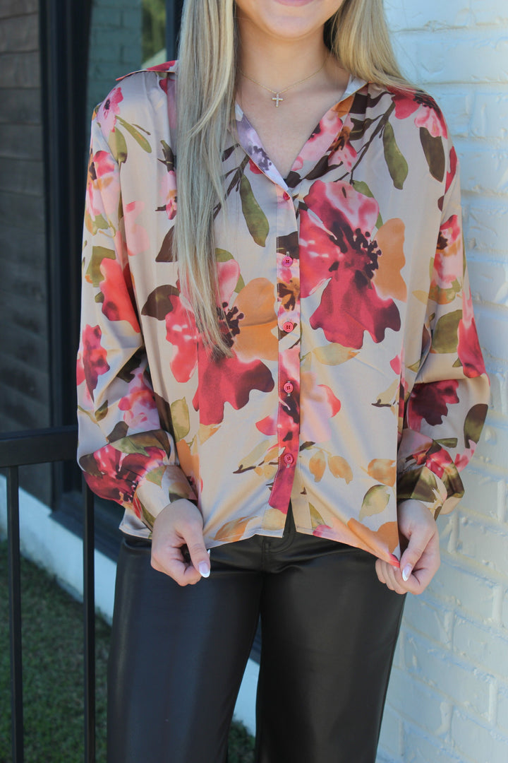 SOFTLY SPOKEN FLORAL BLOUSE