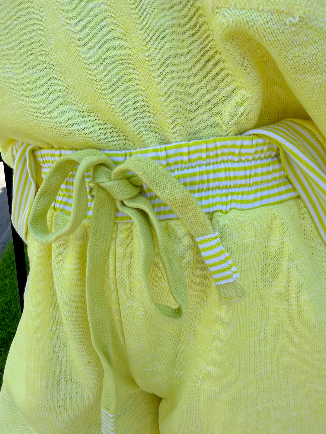 LAZY DAISY LOUNGE SET SHORTS