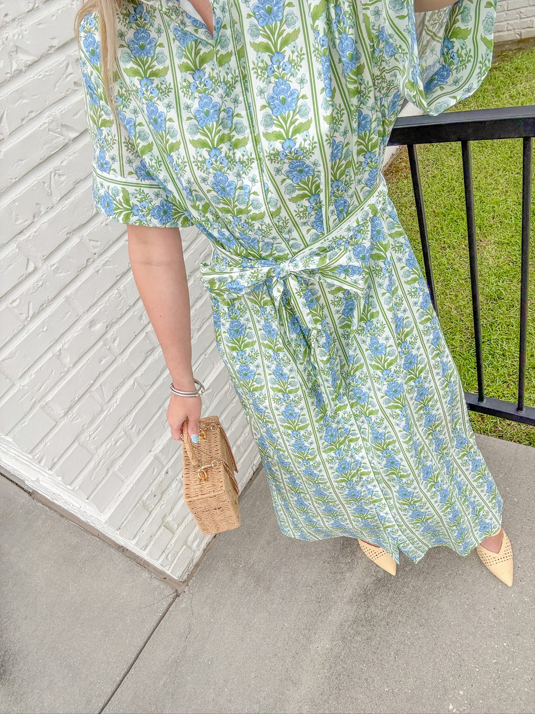 THE GRACEFUL FORM DRESS