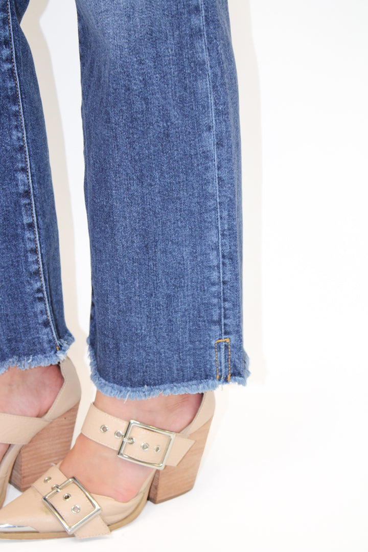 DARK WASH HIGH RISE CROP JEAN