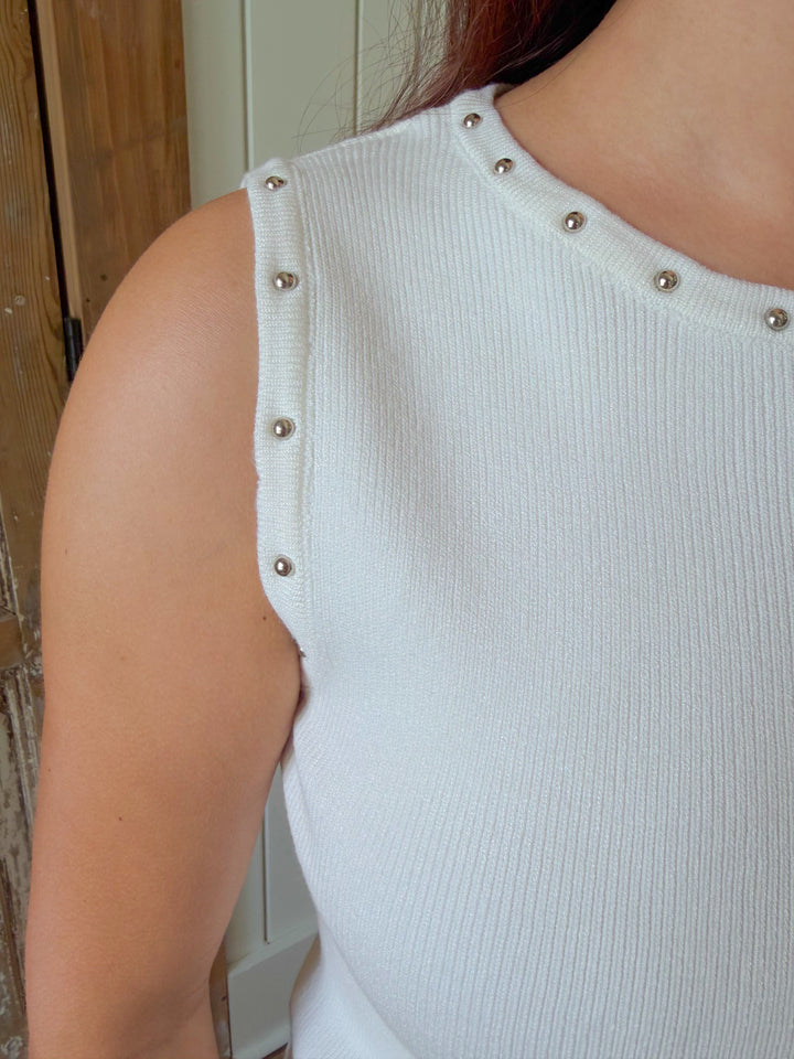 SILVER STUNNER SLEEVELESS TANK