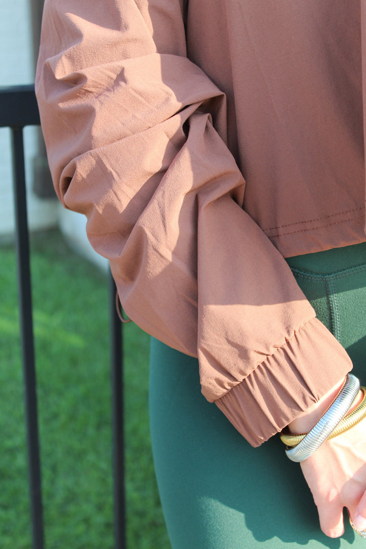SCULPT HALF ZIP WINDBREAKER