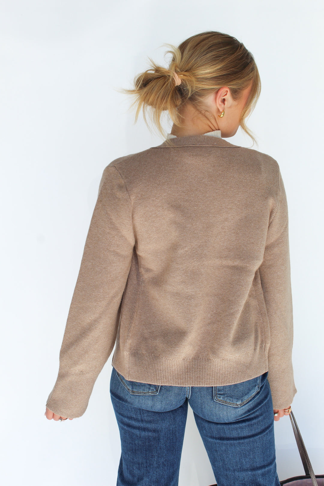 THE GENTLE TOUCH V-NECK BUTTON UP CARDIGAN