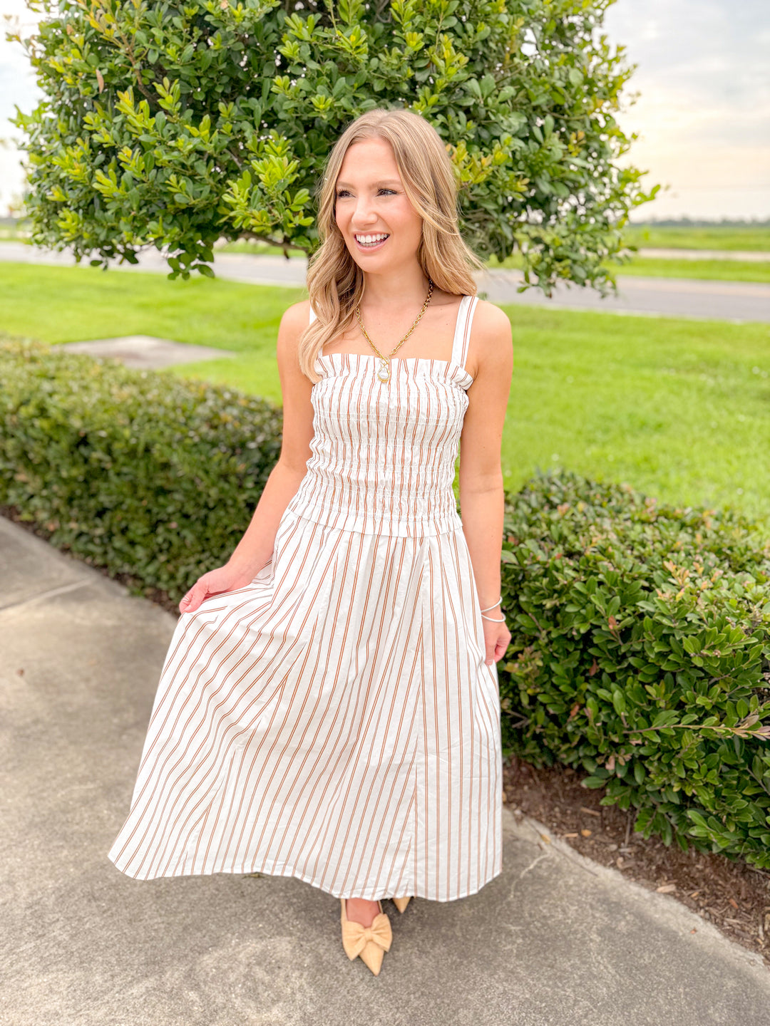 SWEET ESCAPE SMOCKED BODICE MIDI DRESS