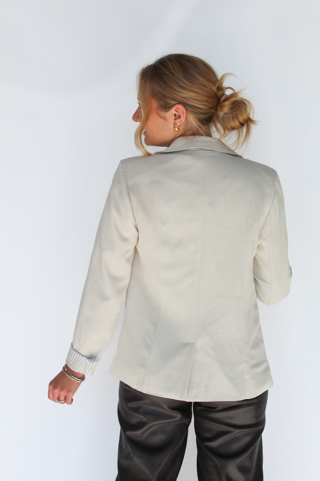 THE FIRST CLASS ONE BUTTON BLAZER