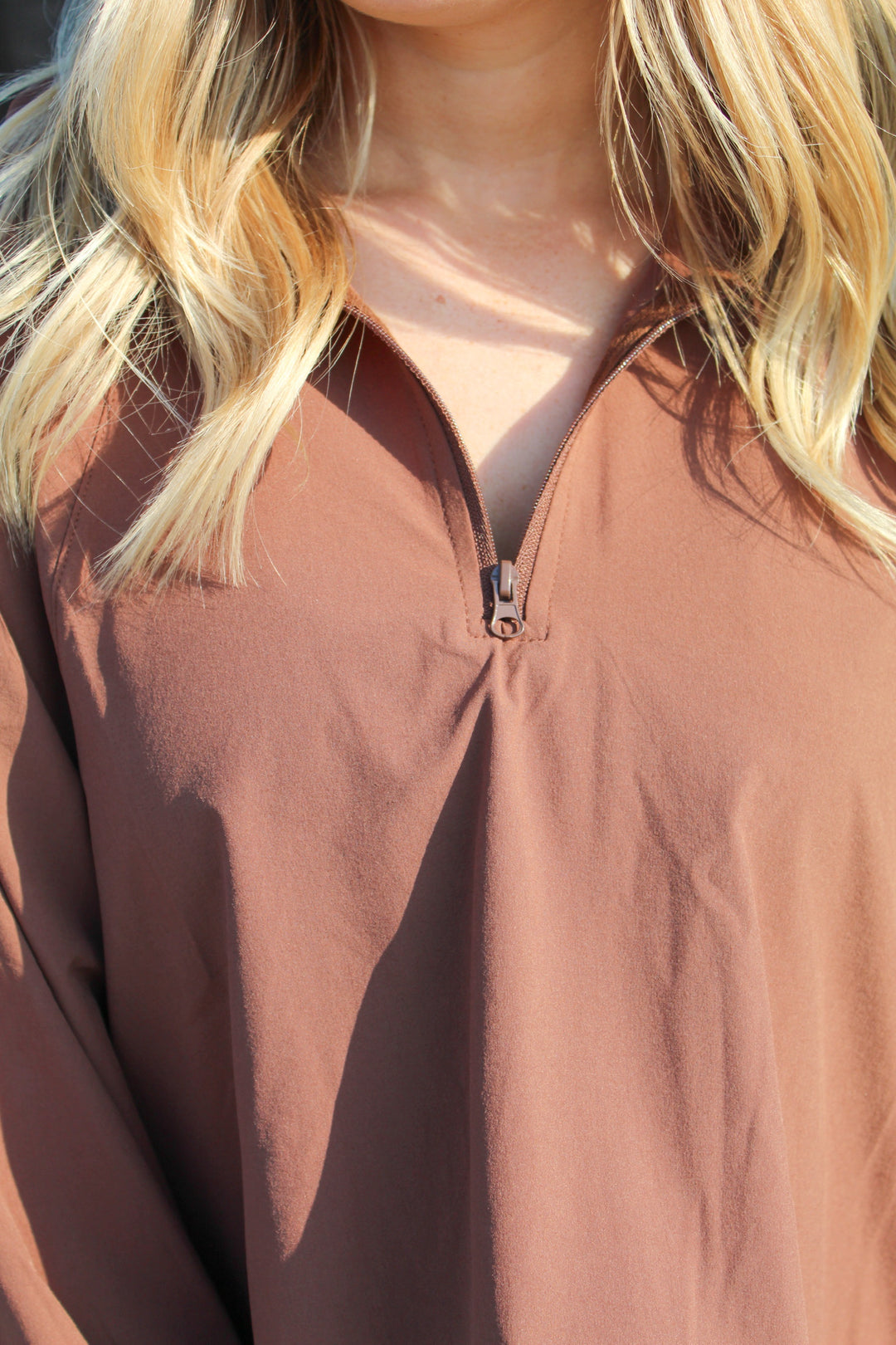 SCULPT HALF ZIP WINDBREAKER