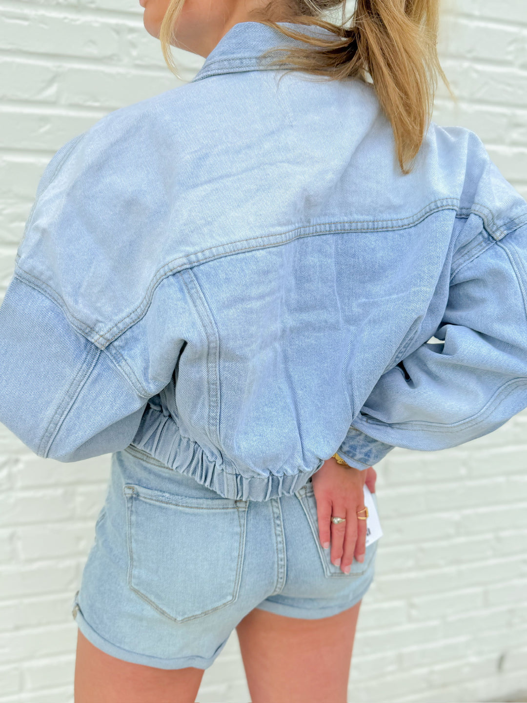 CROPPED CLASSIC DENIM JACKET