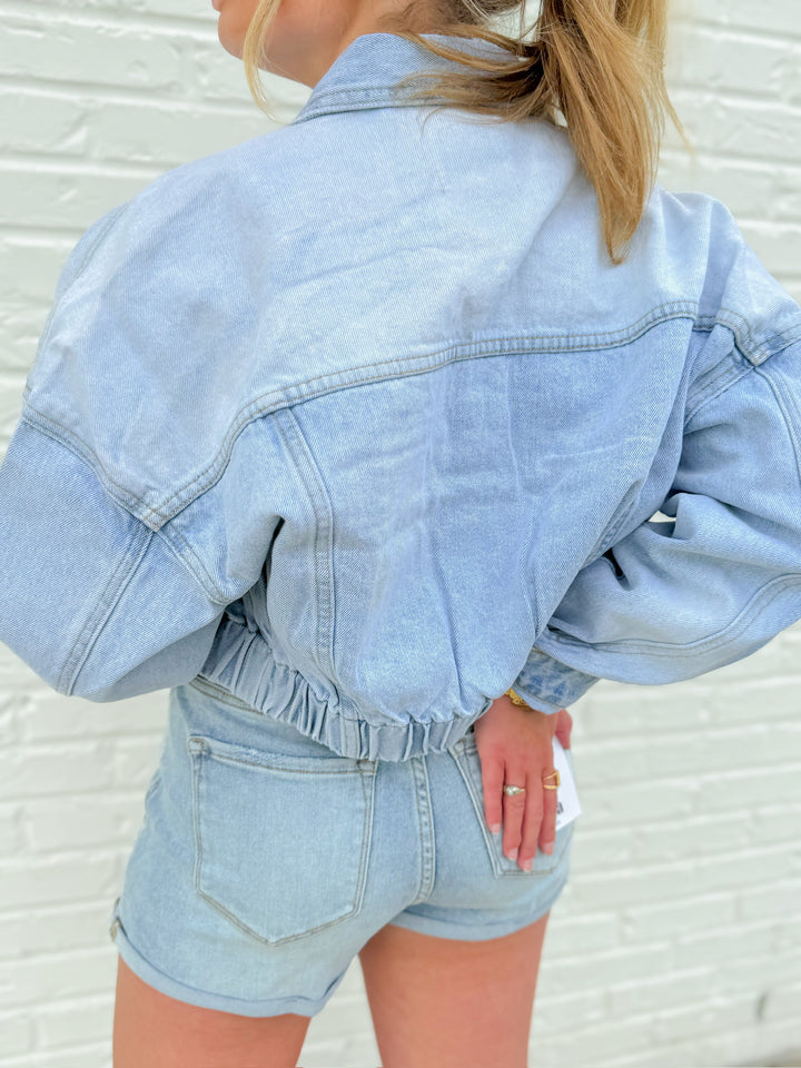 CROPPED CLASSIC DENIM JACKET