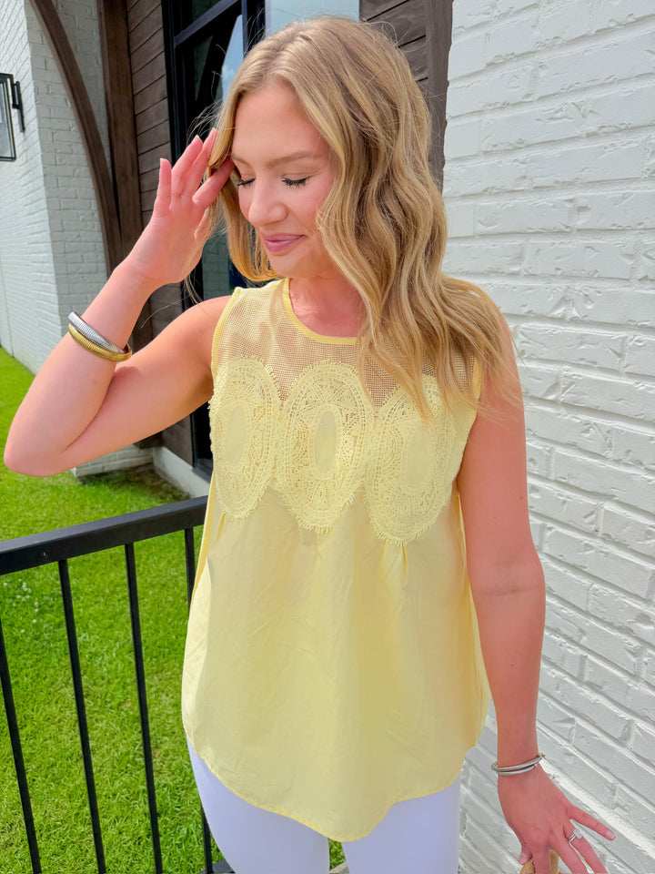 THE PRETTY DETAILS TOP