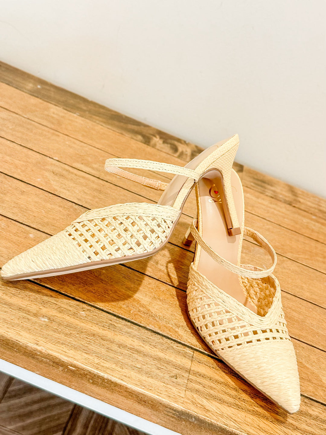 LORALI RAFFIA HEEL