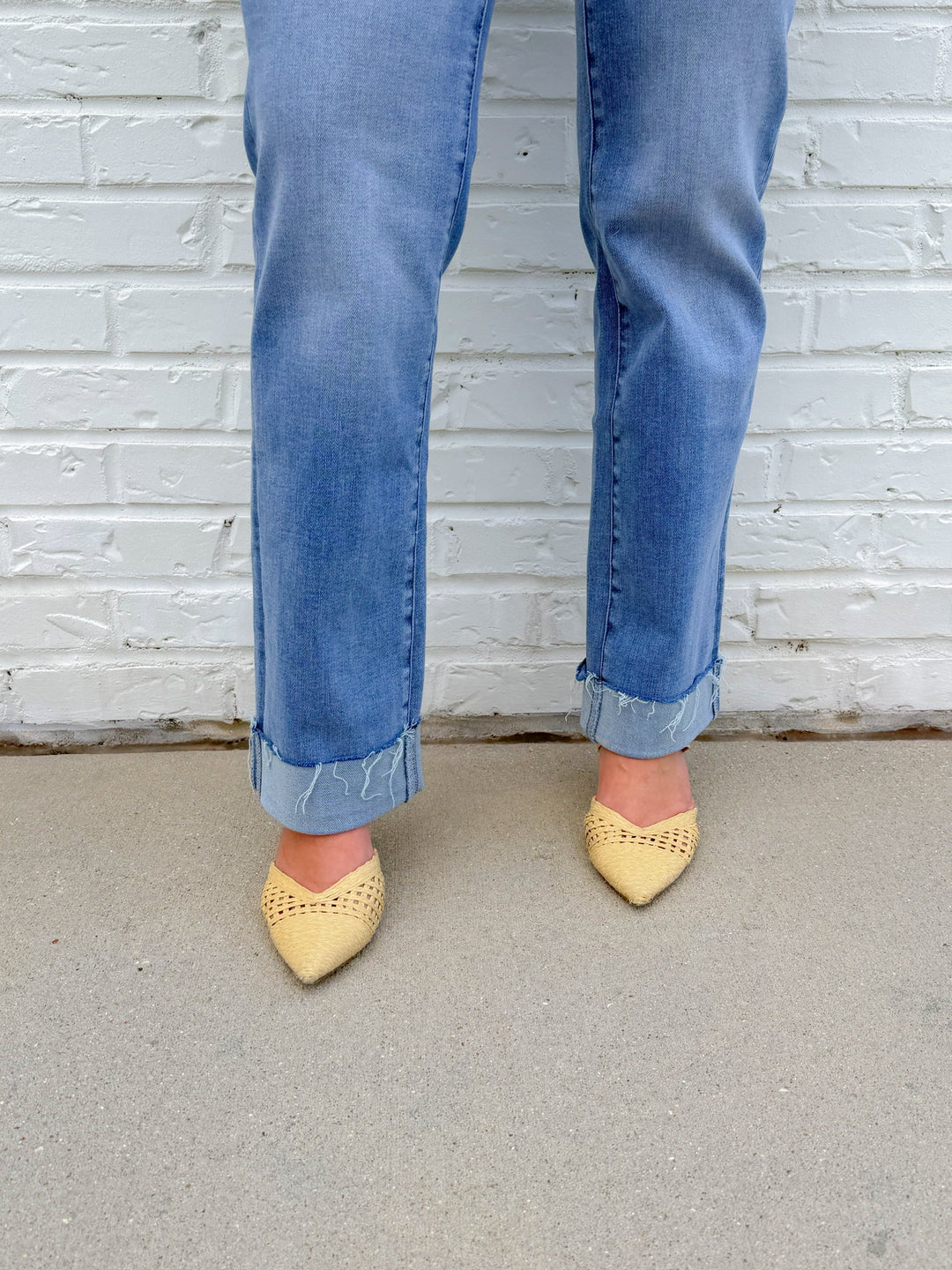 JADE HIGH RISE STRAIGHT LEG JEAN