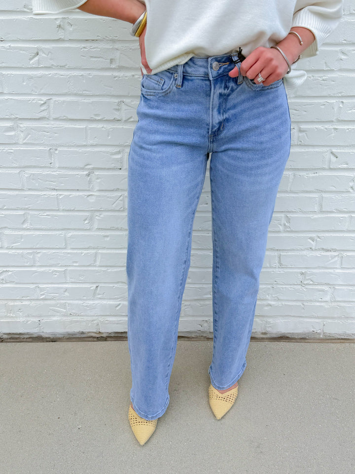 SLOANE MID RISE STRAIGHT LOOSE FIT JEAN
