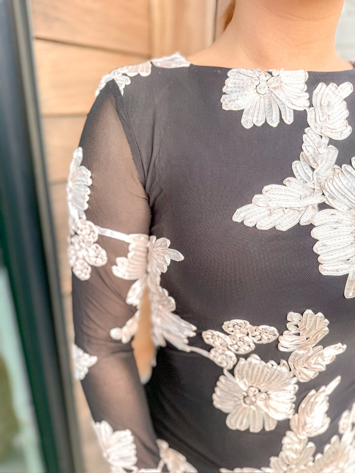 SHADOW SILHOUETTE DRESS