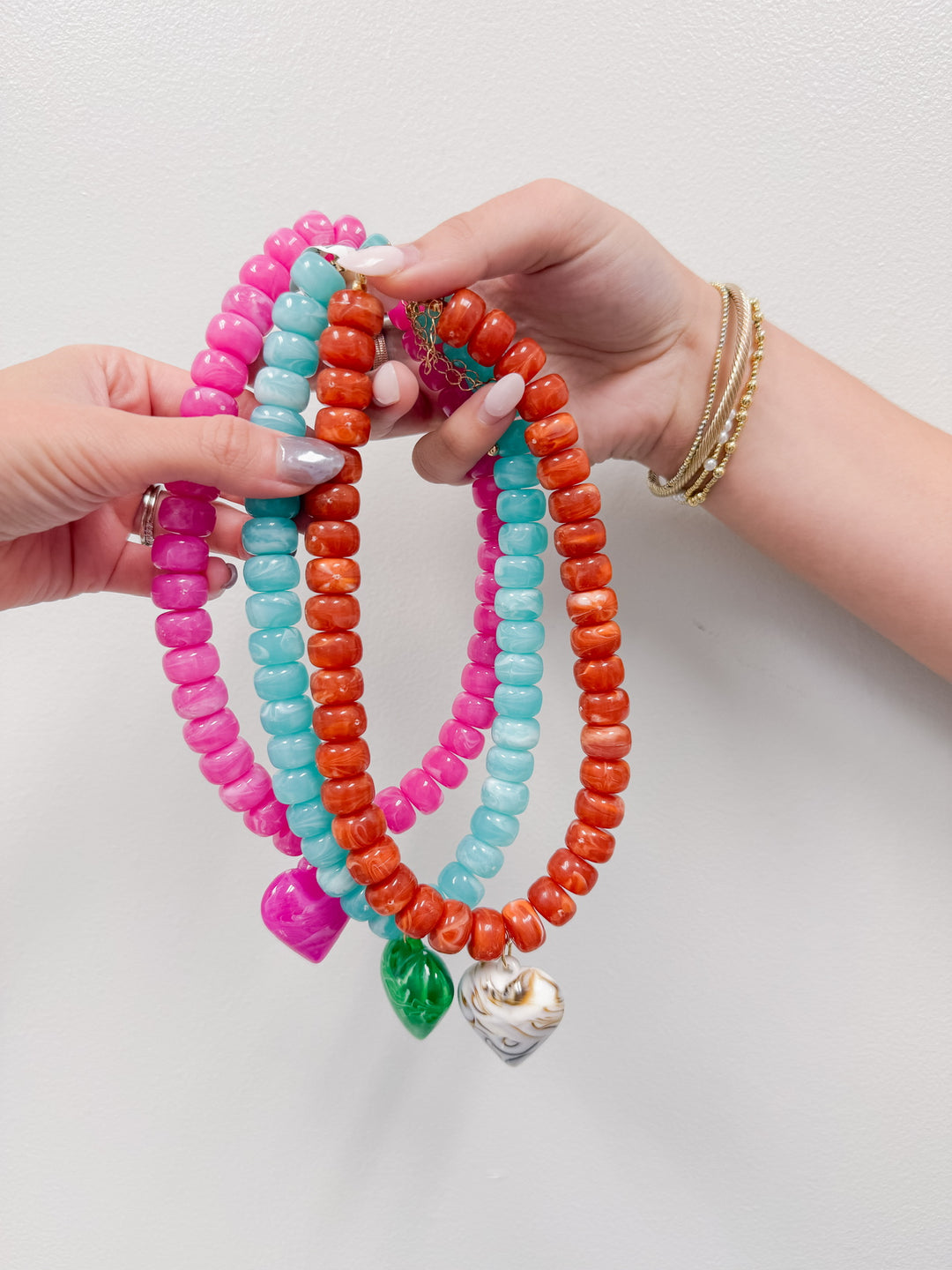 COLORFUL BEADED NECKLACE