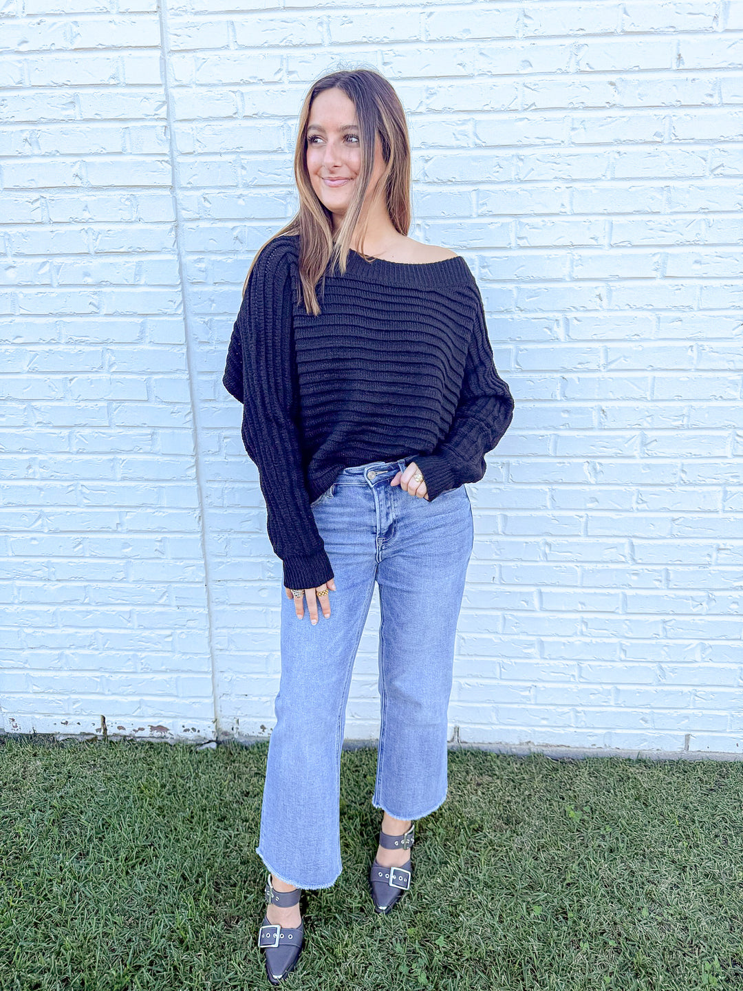 WEEKEND CHARM SWEATER