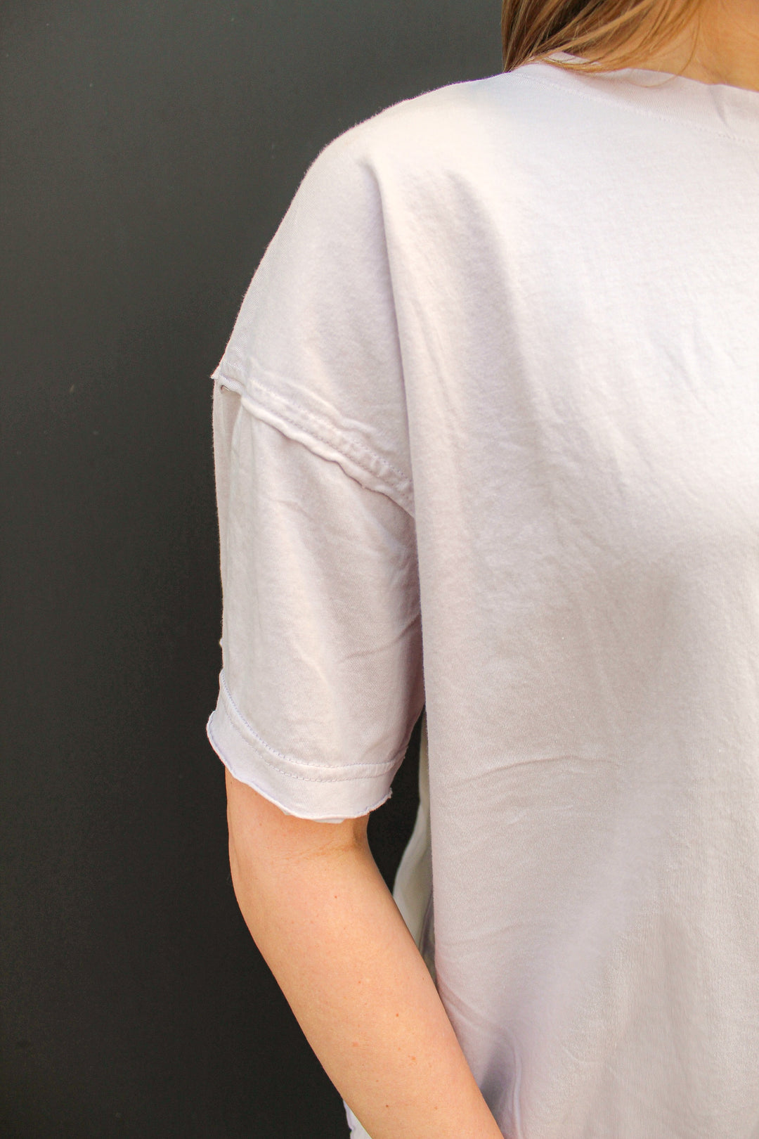 THE BREEZE TEE