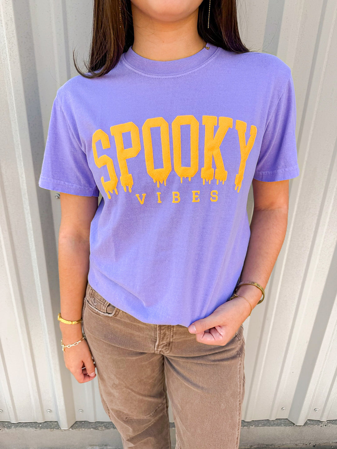 SPOOKY VIBES TEE