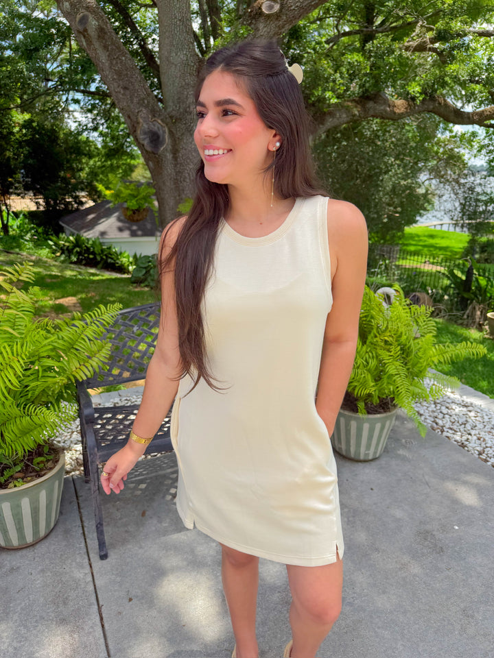 BETTER IN BASICS SLEEVELESS DRESS