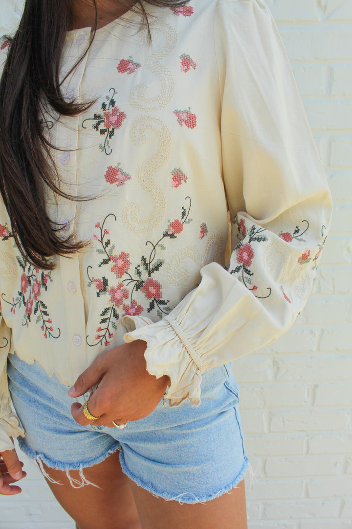 GRACE FLORAL EMBROIDERED BUTTON DOWN