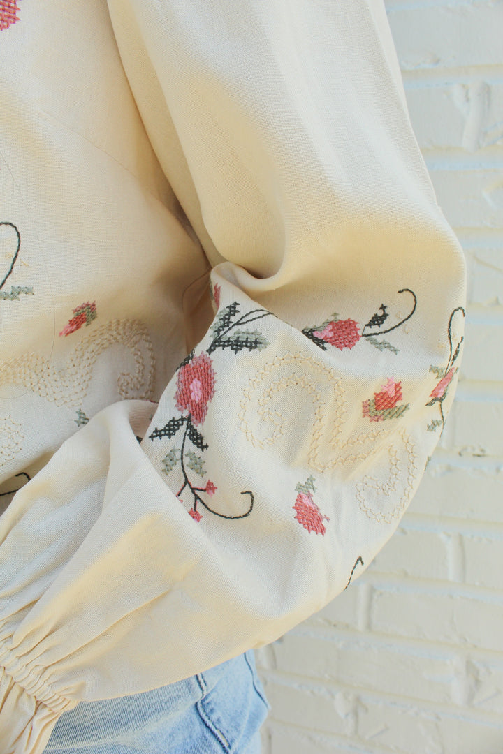 GRACE FLORAL EMBROIDERED BUTTON DOWN