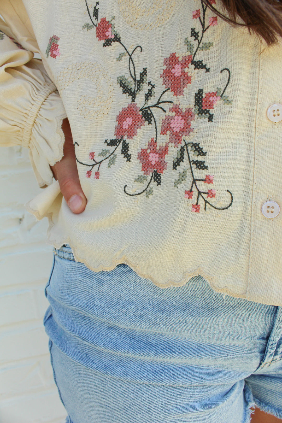GRACE FLORAL EMBROIDERED BUTTON DOWN