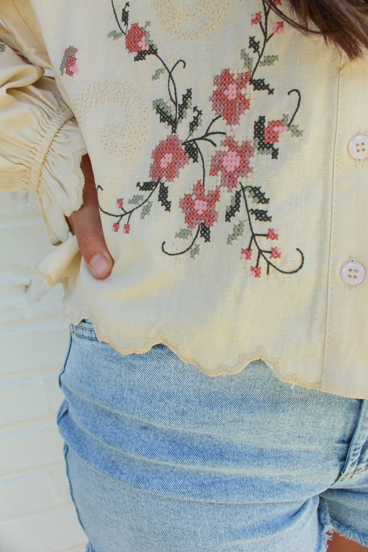 GRACE FLORAL EMBROIDERED BUTTON DOWN