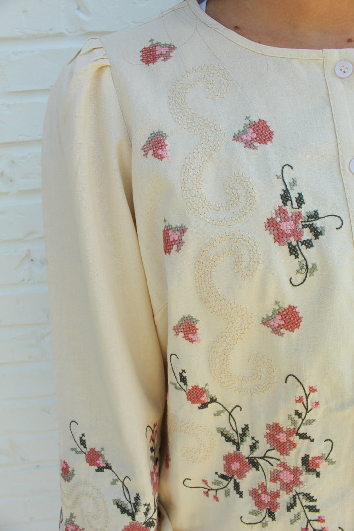 GRACE FLORAL EMBROIDERED BUTTON DOWN