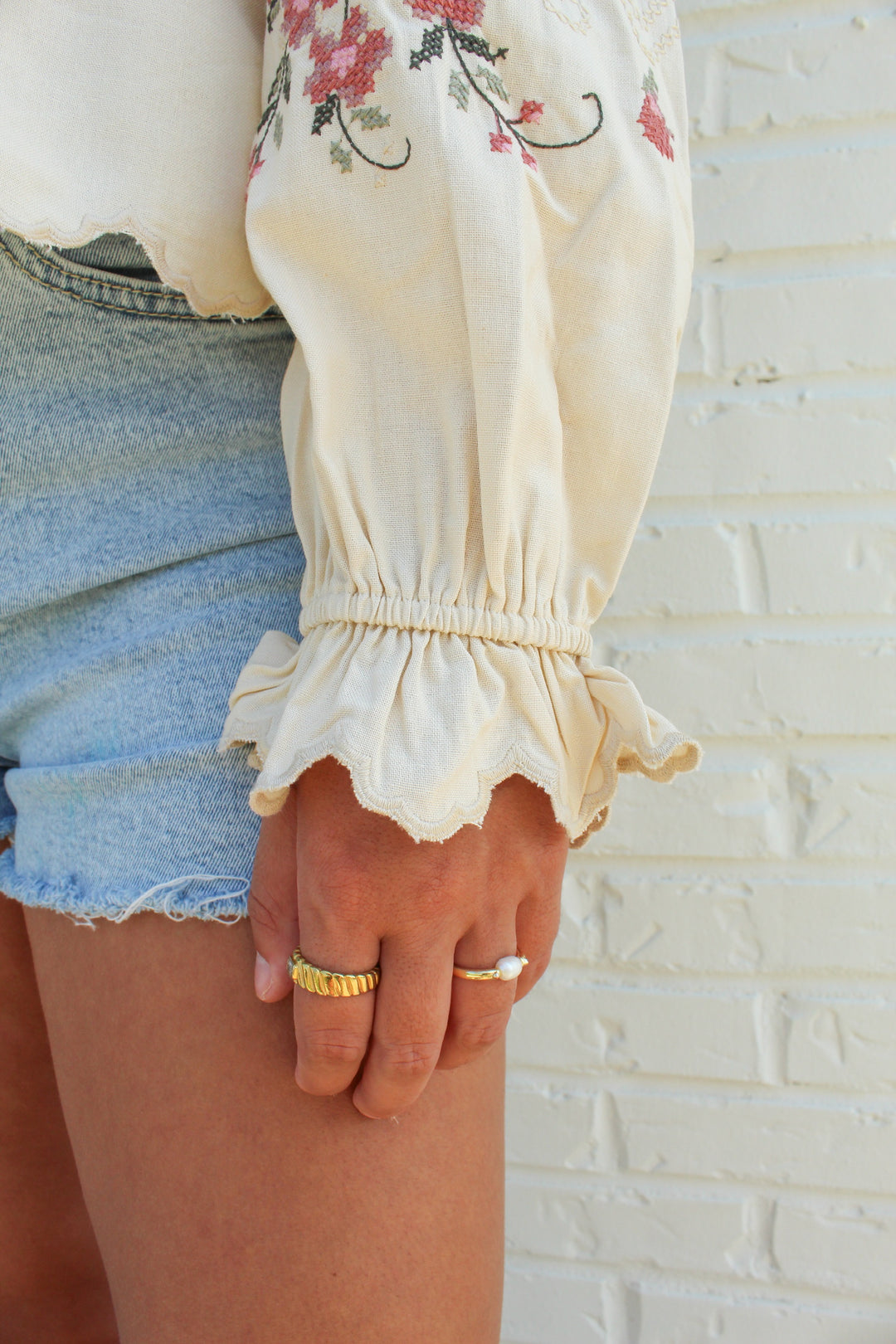GRACE FLORAL EMBROIDERED BUTTON DOWN