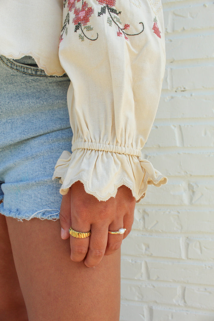 GRACE FLORAL EMBROIDERED BUTTON DOWN