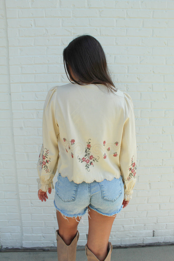 GRACE FLORAL EMBROIDERED BUTTON DOWN