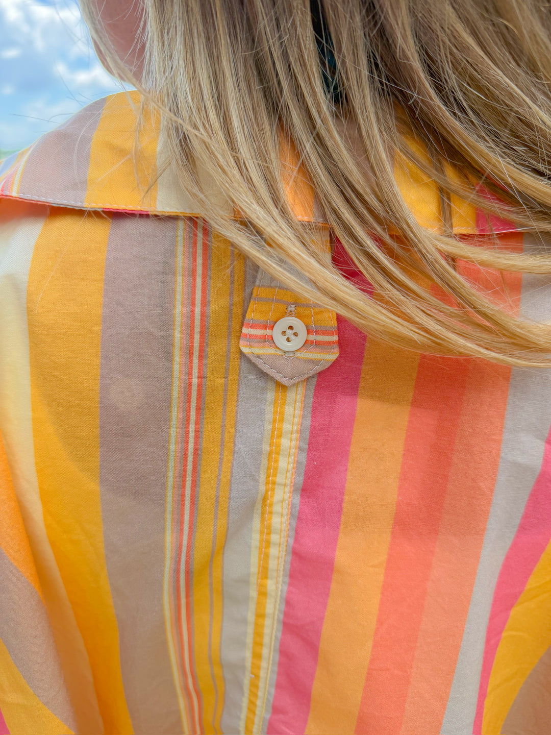 FEELING GROOVY BUTTON DOWN TOP