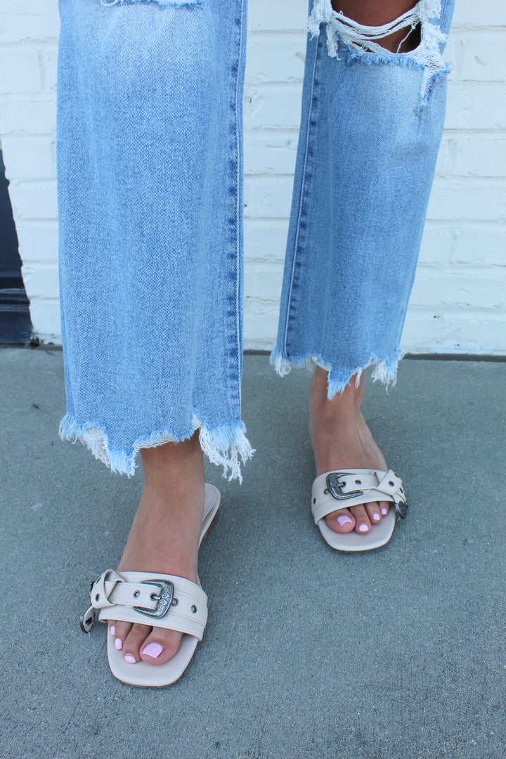 THE VINTAGE CUT FLARE JEAN