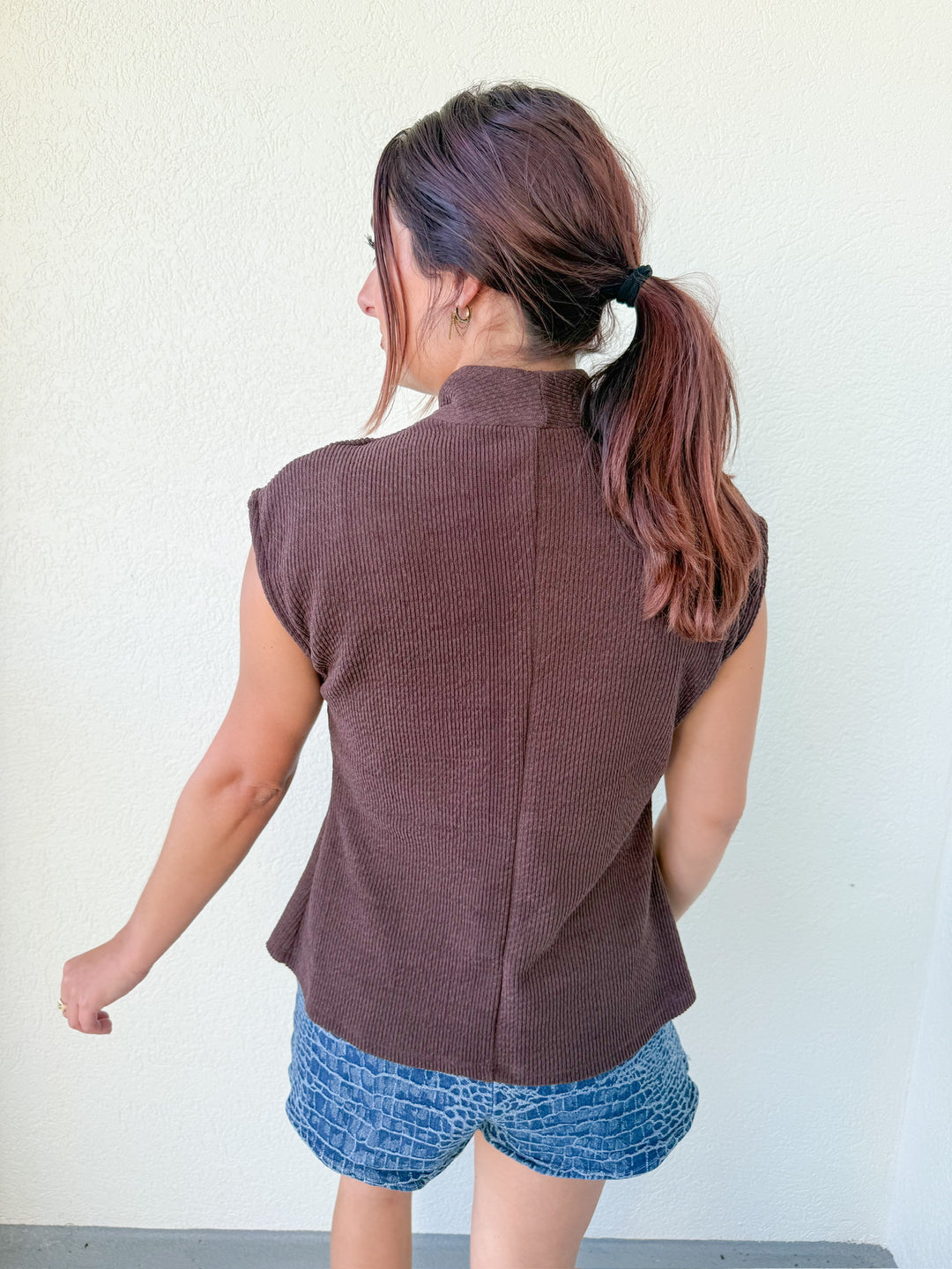 EASY CHOICE BROWN VEST SLEEVELESS SWEATER TOP