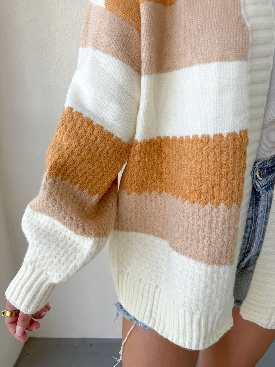 PRE-ORDER: COLOR BLOCK TEXTURED CARDIGAN