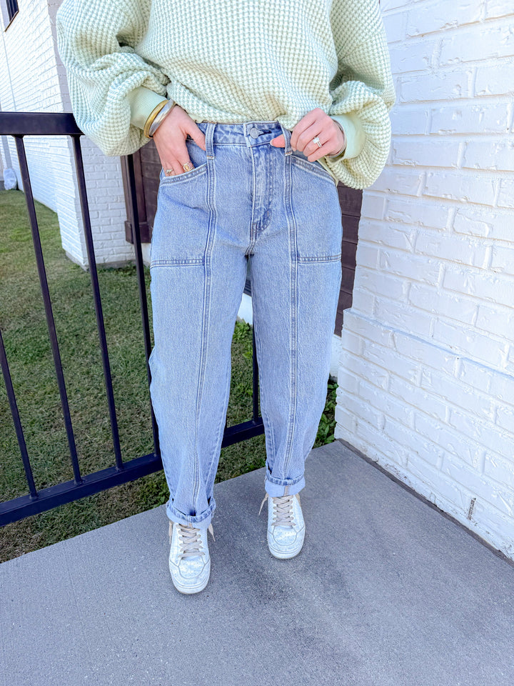 MODERN BARREL JEAN