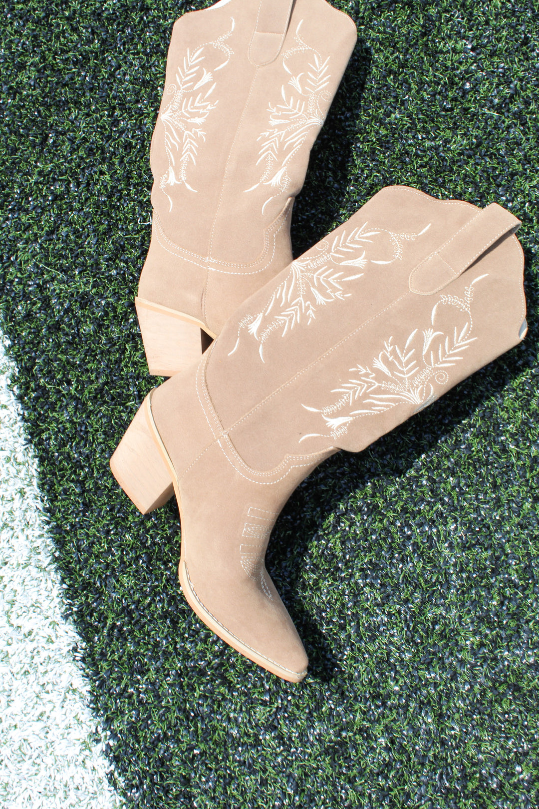 FLORA EMBROIDERED WESTERN BOOT