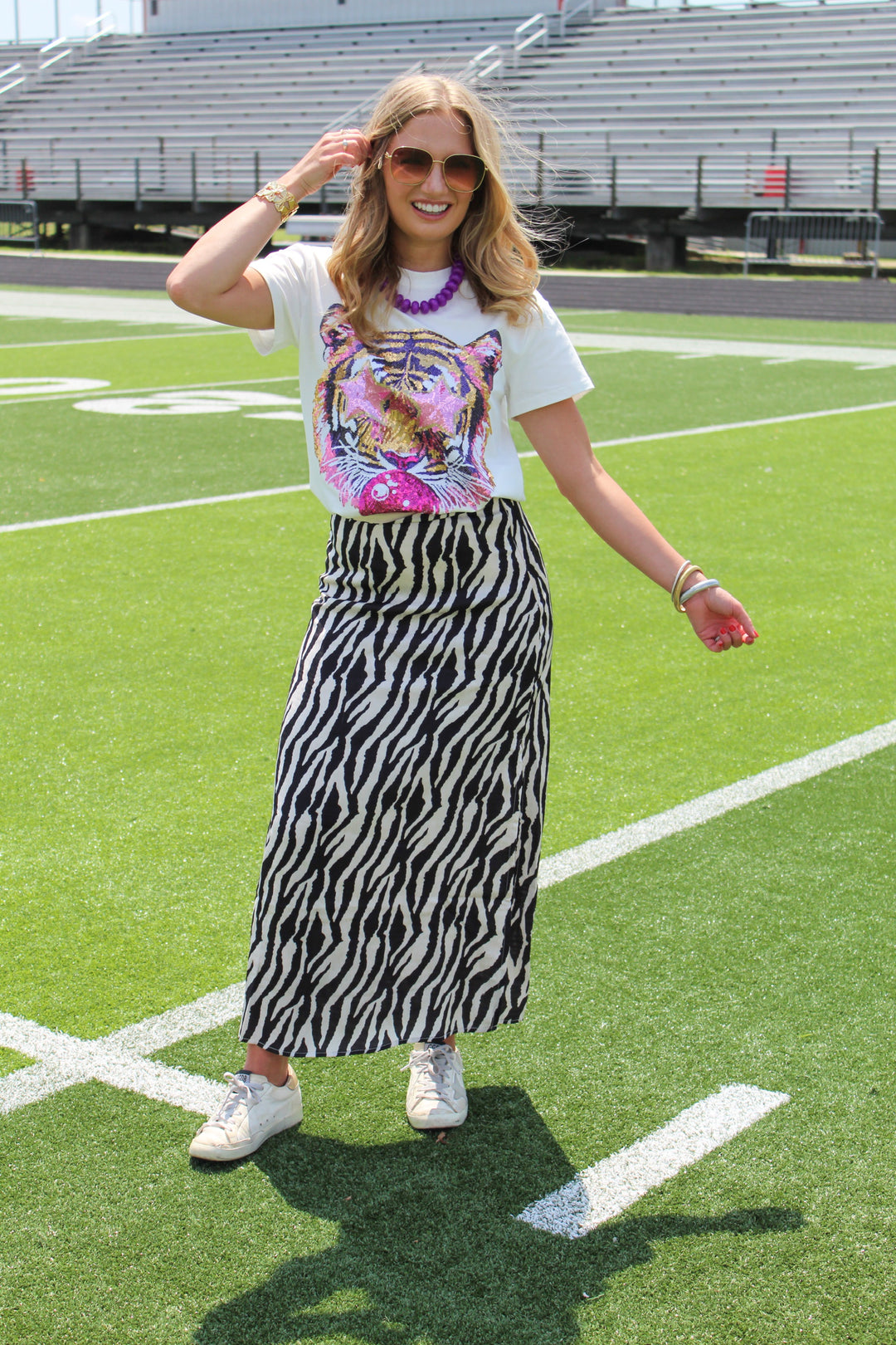 POP OFF TIGER FACE SEQUIN TEE